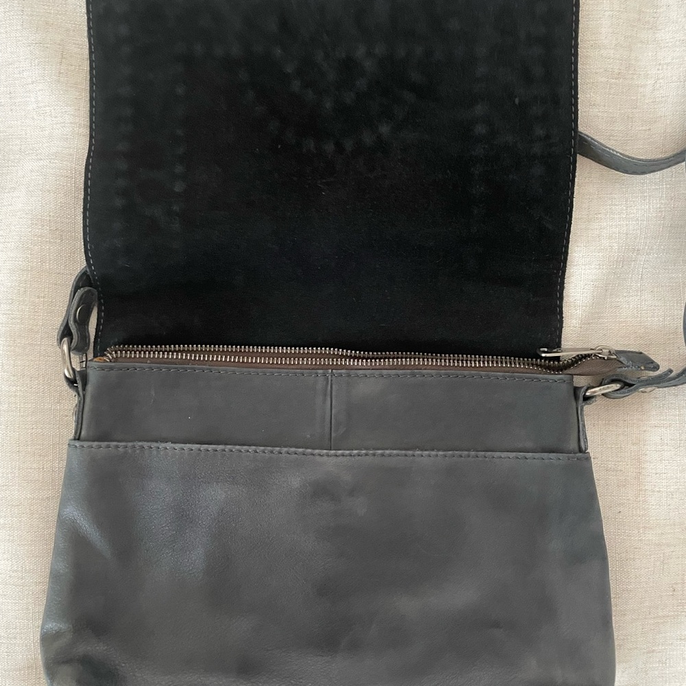 Patricia Nash Italian Leather Crossbody - image 2